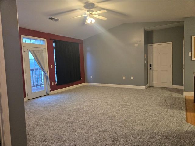 17201 E 32nd Street 9, Independence, MO 64055