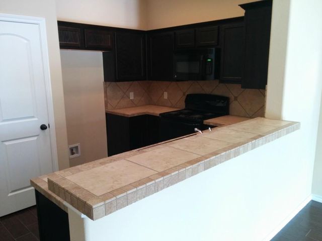 149 Creekside Villa DR, Kyle, TX 78640