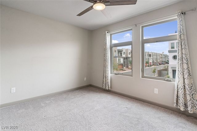 8176 Caldera Creek Street, Las Vegas, NV 89113