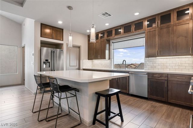 8176 Caldera Creek Street, Las Vegas, NV 89113