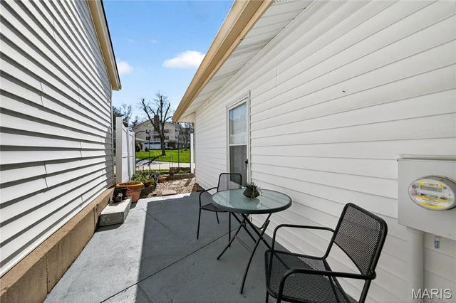 14991 Broadmont Drive, Chesterfield, MO 63017