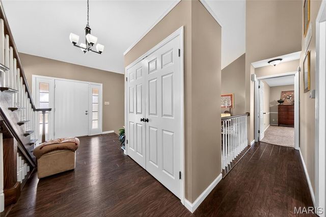 14991 Broadmont Drive, Chesterfield, MO 63017