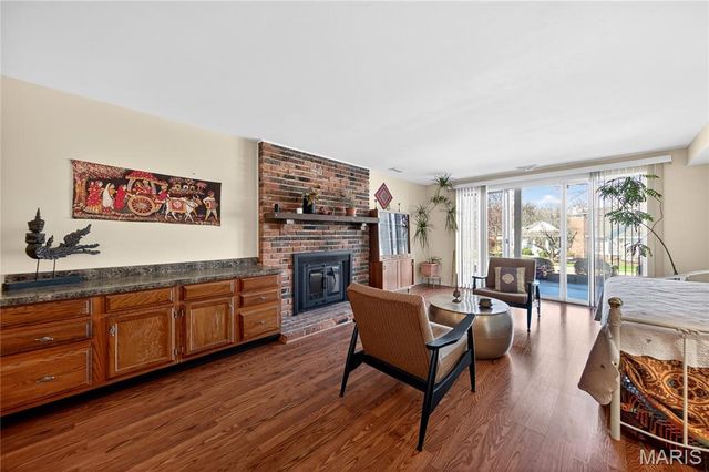 14991 Broadmont Drive, Chesterfield, MO 63017