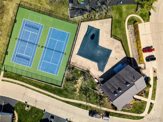 14991 Broadmont Drive, Chesterfield, MO 63017