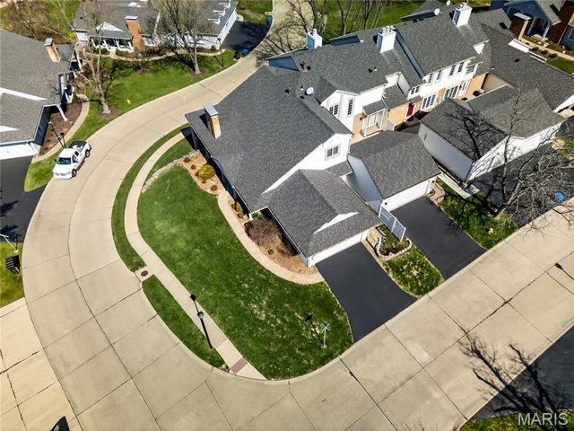 14991 Broadmont Drive, Chesterfield, MO 63017