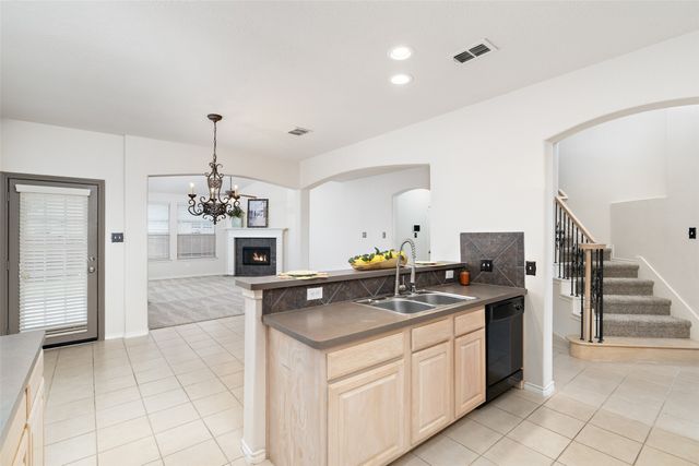 1825 Amber Lane, Carrollton, TX 75007