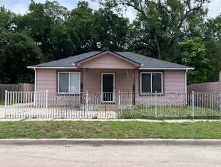 1128 S Sedgwick, Wichita, KS 67213