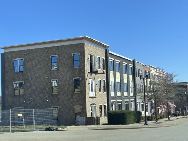 2060 Tollgate Blvd Unit 121, Thompsons Station, TN 37179