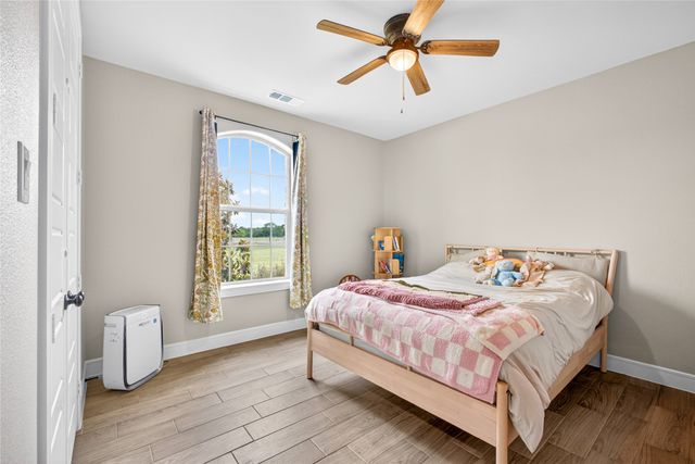 1705 S Fm 1752, Savoy, TX 75479