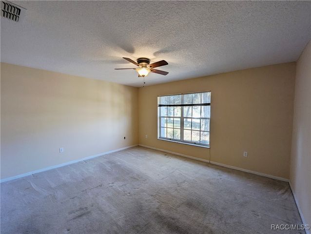 3 Graytwig Court W, Homosassa, FL 34446