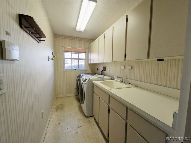 3 Graytwig Court W, Homosassa, FL 34446