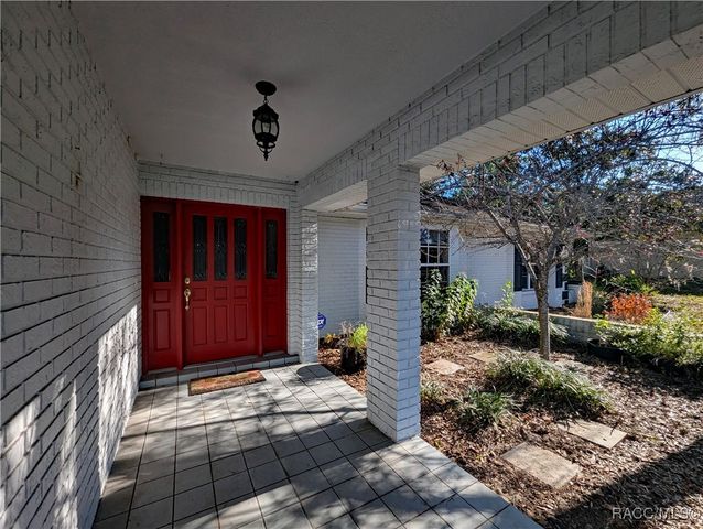 3 Graytwig Court W, Homosassa, FL 34446