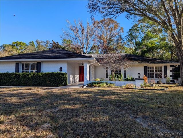 3 Graytwig Court W, Homosassa, FL 34446