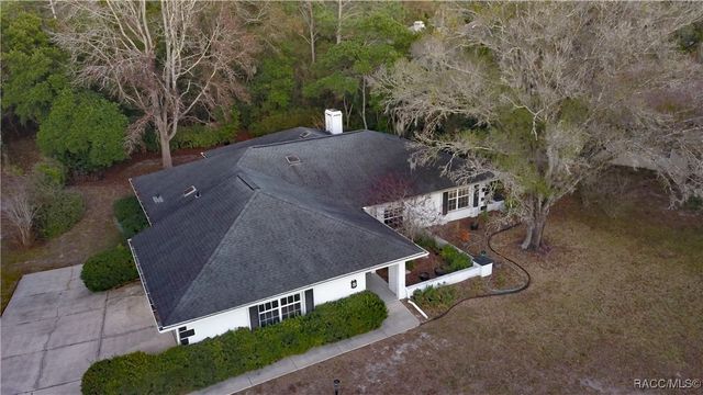 3 Graytwig Court W, Homosassa, FL 34446