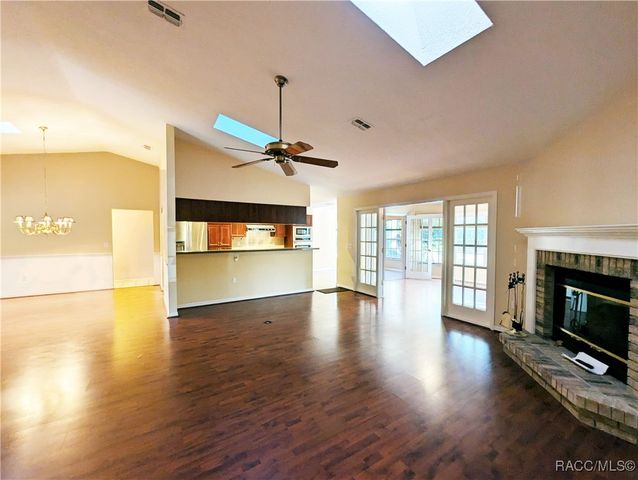 3 Graytwig Court W, Homosassa, FL 34446