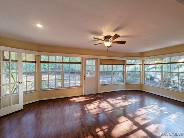 3 Graytwig Court W, Homosassa, FL 34446