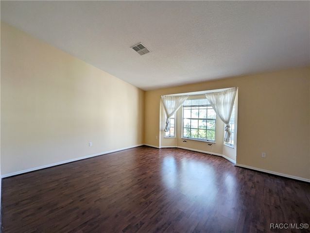 3 Graytwig Court W, Homosassa, FL 34446