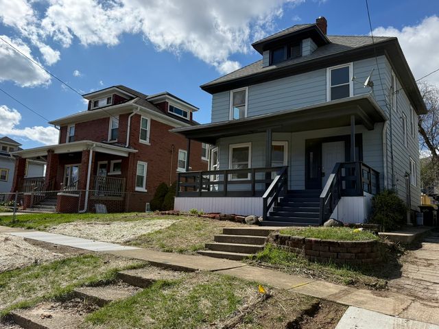 928 North Avenue, Rockford, IL 61103