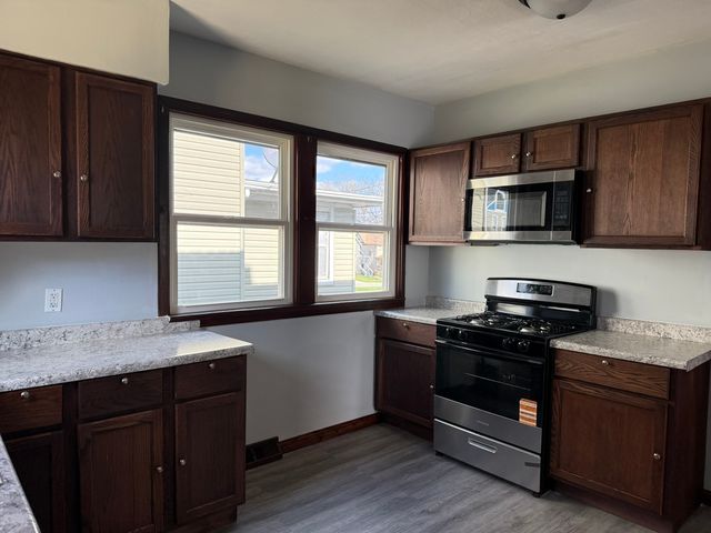 928 North Avenue, Rockford, IL 61103