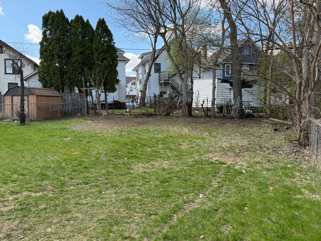 928 North Avenue, Rockford, IL 61103