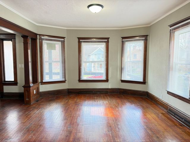 928 North Avenue, Rockford, IL 61103