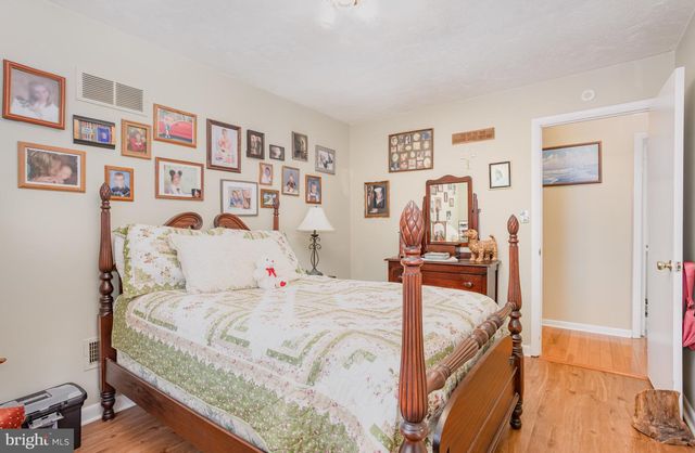 236 KENNEDY CT, Hanover, PA 17331