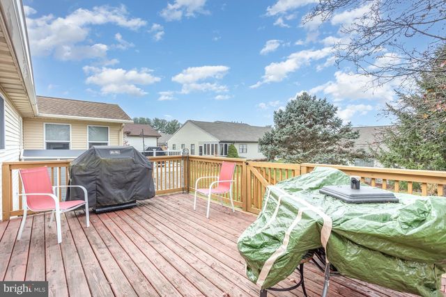 236 KENNEDY CT, Hanover, PA 17331