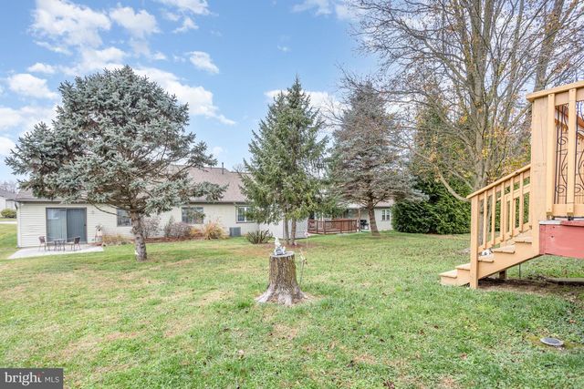 236 KENNEDY CT, Hanover, PA 17331