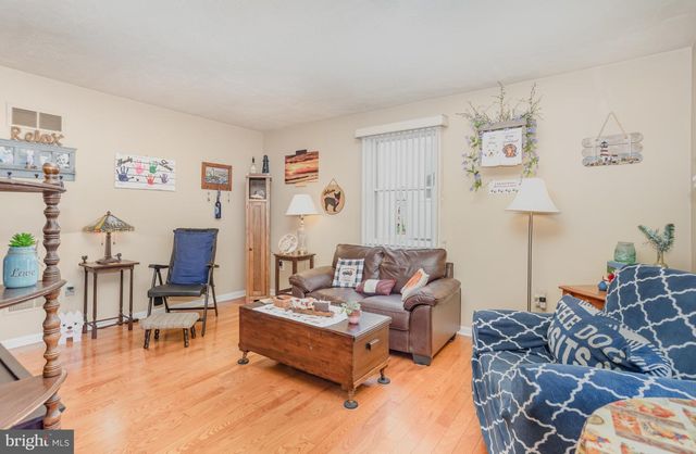 236 KENNEDY CT, Hanover, PA 17331