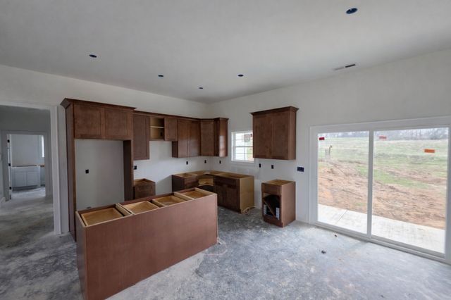 749 Edd Ramsey Rd, Mcminnville, TN 37110