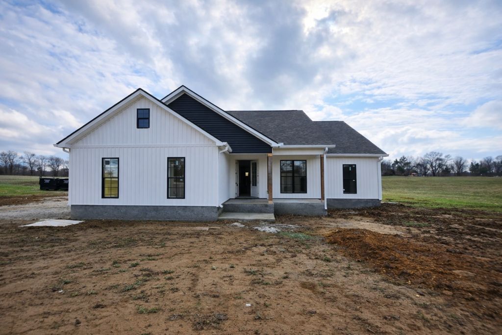 749 Edd Ramsey Rd, Mcminnville, TN 37110