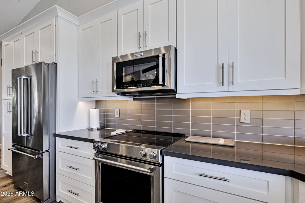 Image 8 of property listing at 18793 N 93RD Street, Scottsdale, AZ 85255