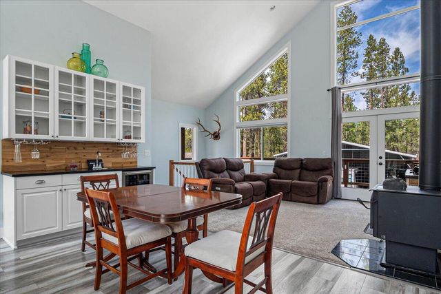 17168 Island Loop Way, Bend, OR 97707