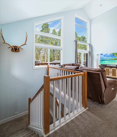 17168 Island Loop Way, Bend, OR 97707