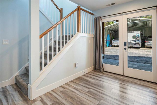 17168 Island Loop Way, Bend, OR 97707