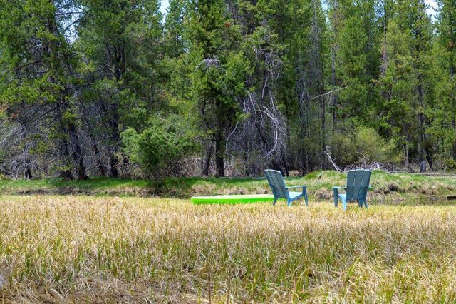 17168 Island Loop Way, Bend, OR 97707