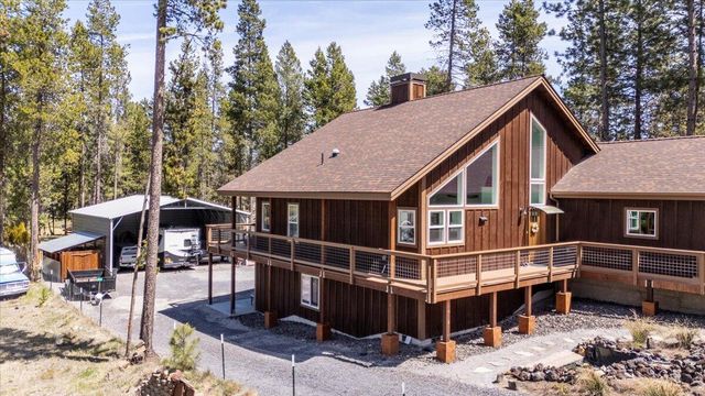 17168 Island Loop Way, Bend, OR 97707