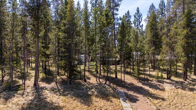 17168 Island Loop Way, Bend, OR 97707
