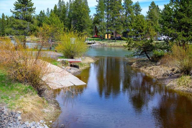 17168 Island Loop Way, Bend, OR 97707