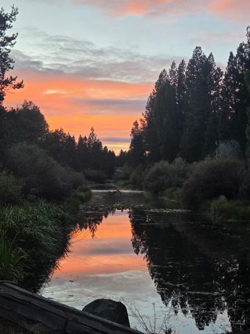 17168 Island Loop Way, Bend, OR 97707