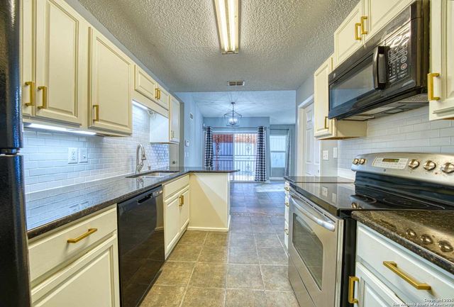 8022 Orchard Bend, San Antonio, TX 78250