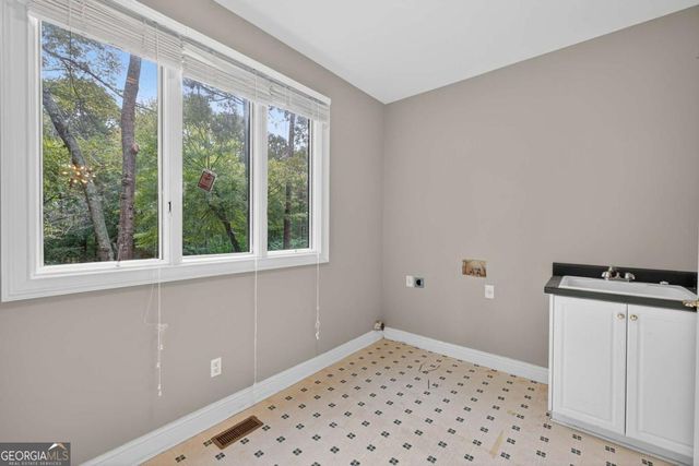1001 Shoal Creek Court, Greensboro, GA 30642