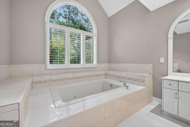 1001 Shoal Creek Court, Greensboro, GA 30642