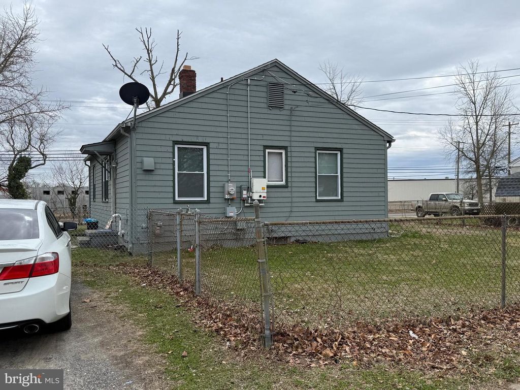 1107 FIRST AVE, Seabrook, NJ 08302