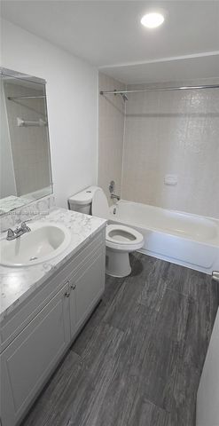 10900 SW 196th St 401, Cutler Bay, FL 33157