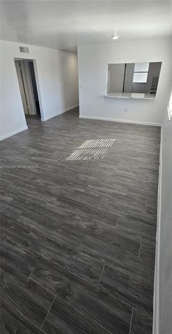 10900 SW 196th St 401, Cutler Bay, FL 33157