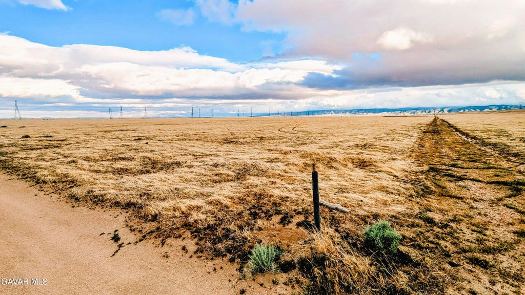 Cor Avenue D8 125 Stw, Lancaster, CA 93536