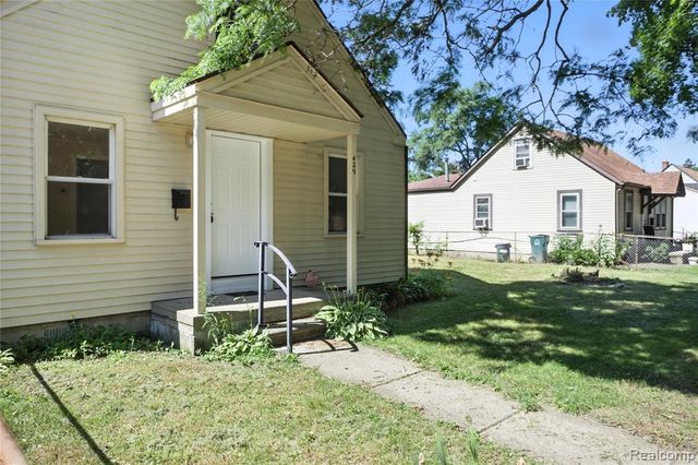 429 W Bernhard Avenue, Hazel Park, MI 48030