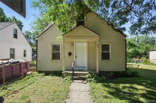 429 W Bernhard Avenue, Hazel Park, MI 48030