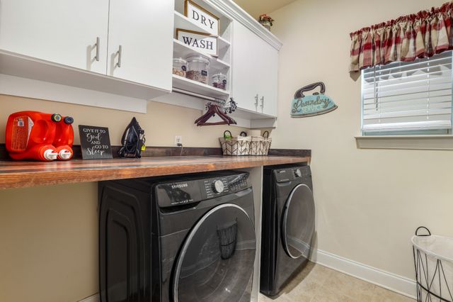 1677 Boardwalk Pl, Gallatin, TN 37066